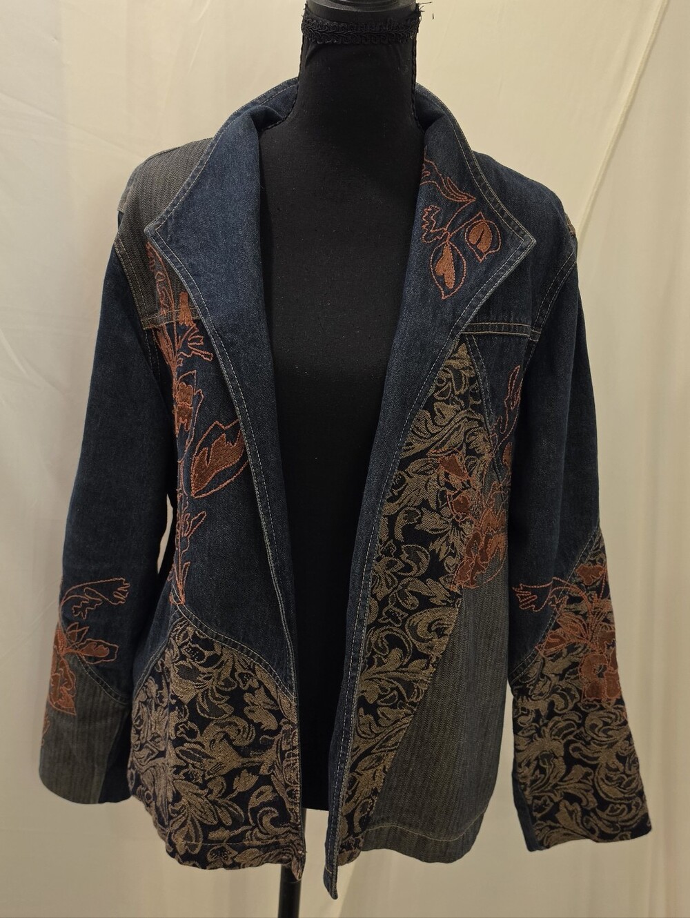 Coldwater Creek Vintage Embroidered Patchwork Denim Jacket Tapestry Boho Large L
